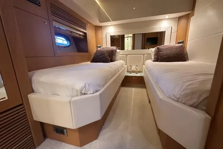 Sunseeker PREDATOR 84 used - hero image 19