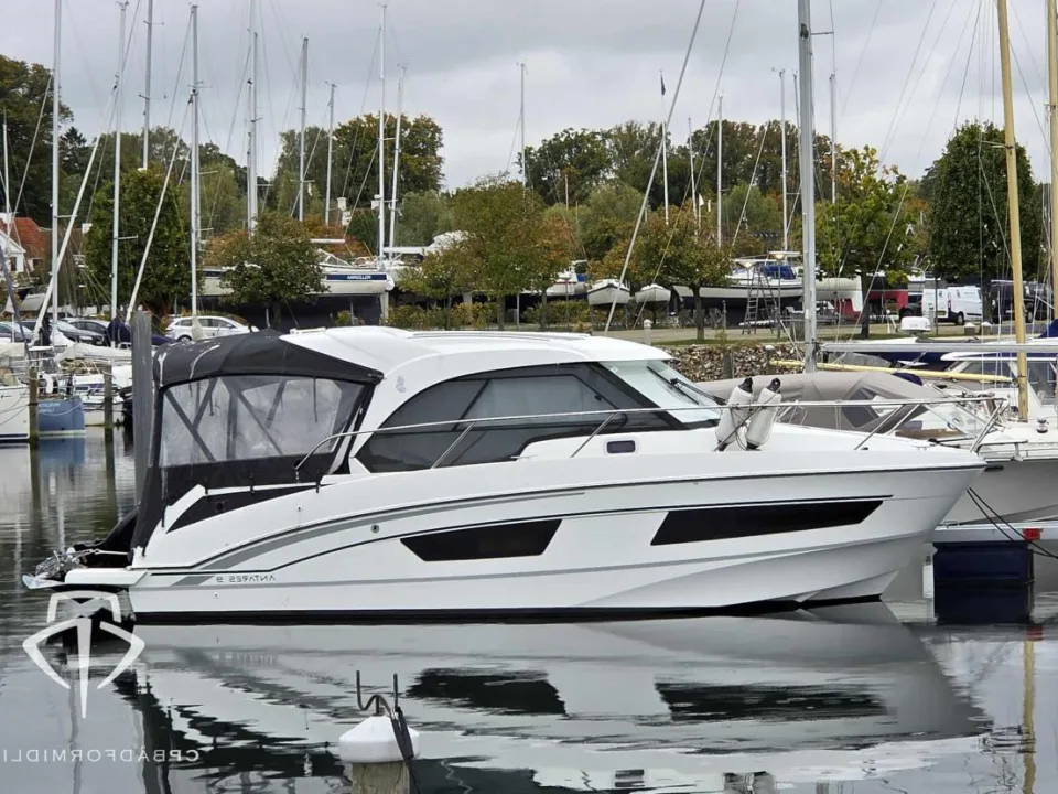Beneteau Antares 9 usato - foto 1