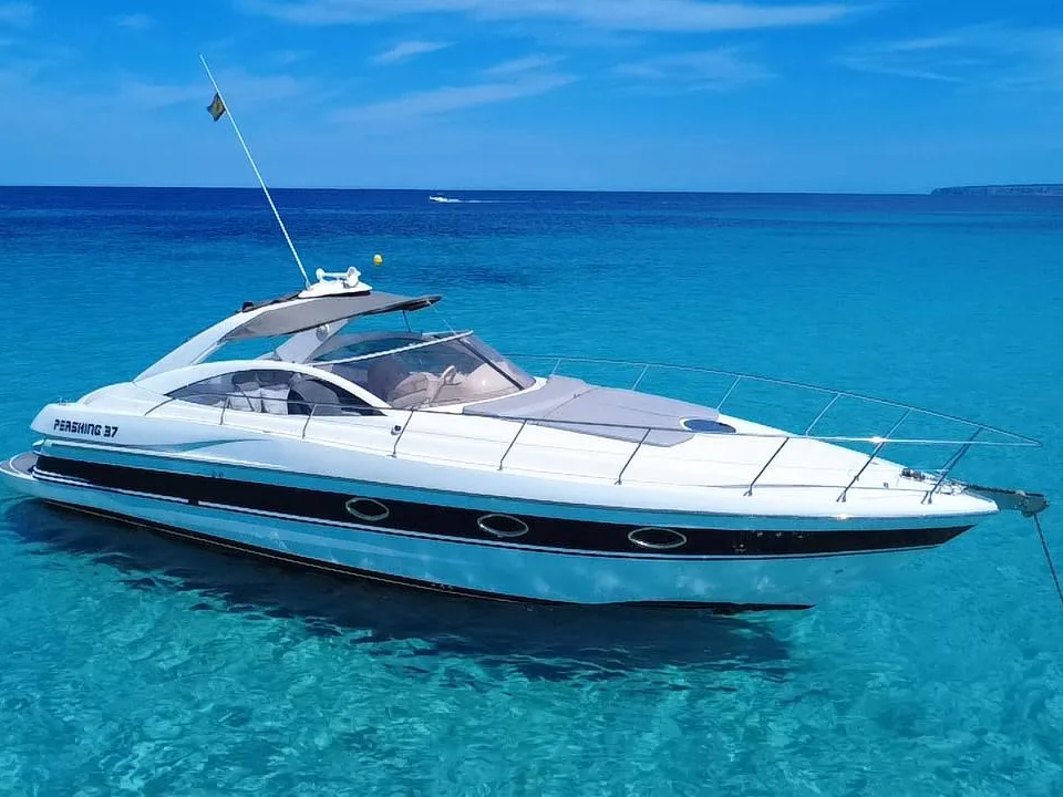 Pershing 37 used - photo 1