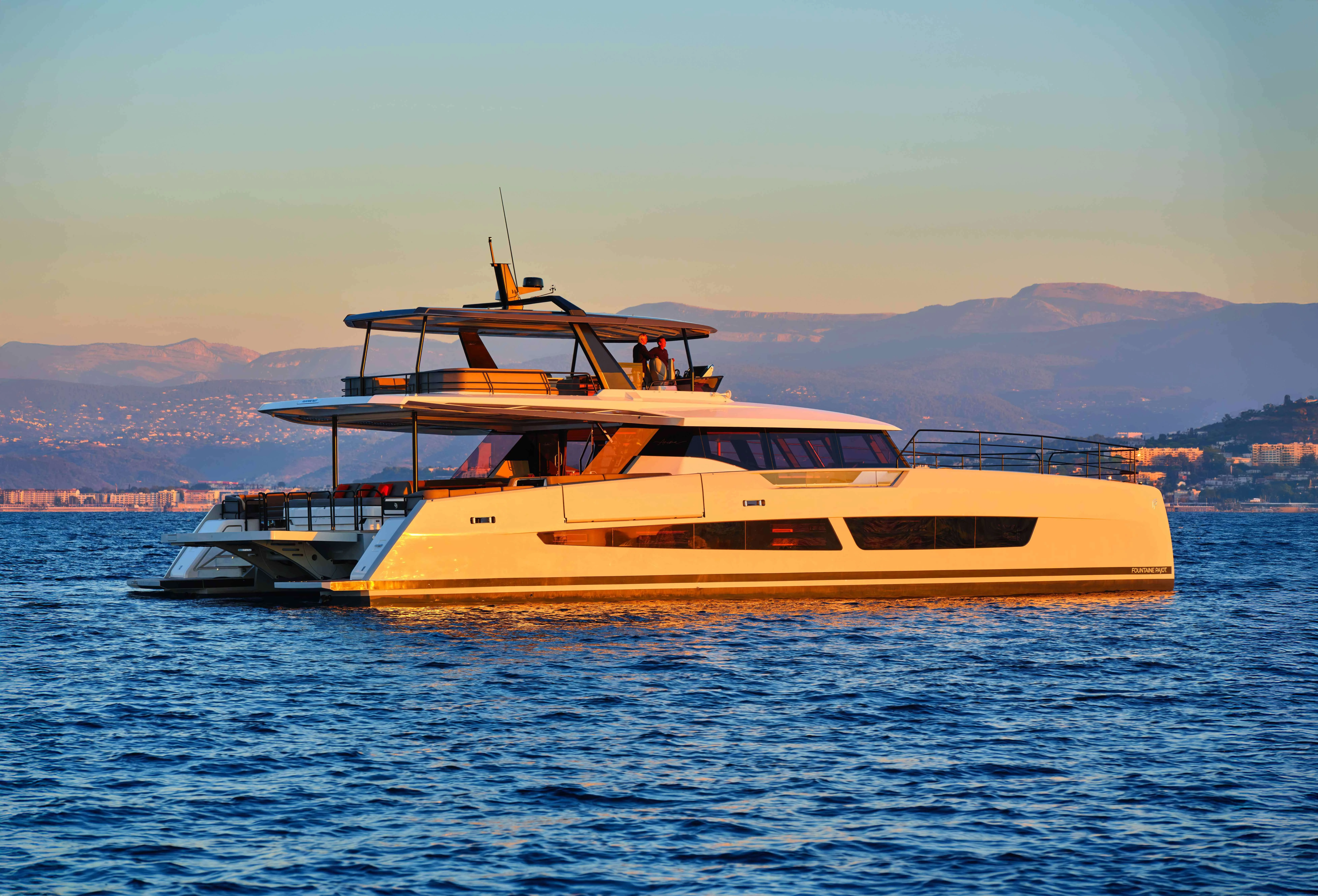 Fountaine Pajot POWER 80 used - photo 1