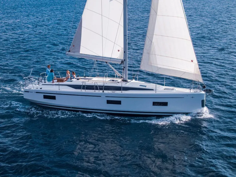 Bavaria Yachts C 42 used - photo 1