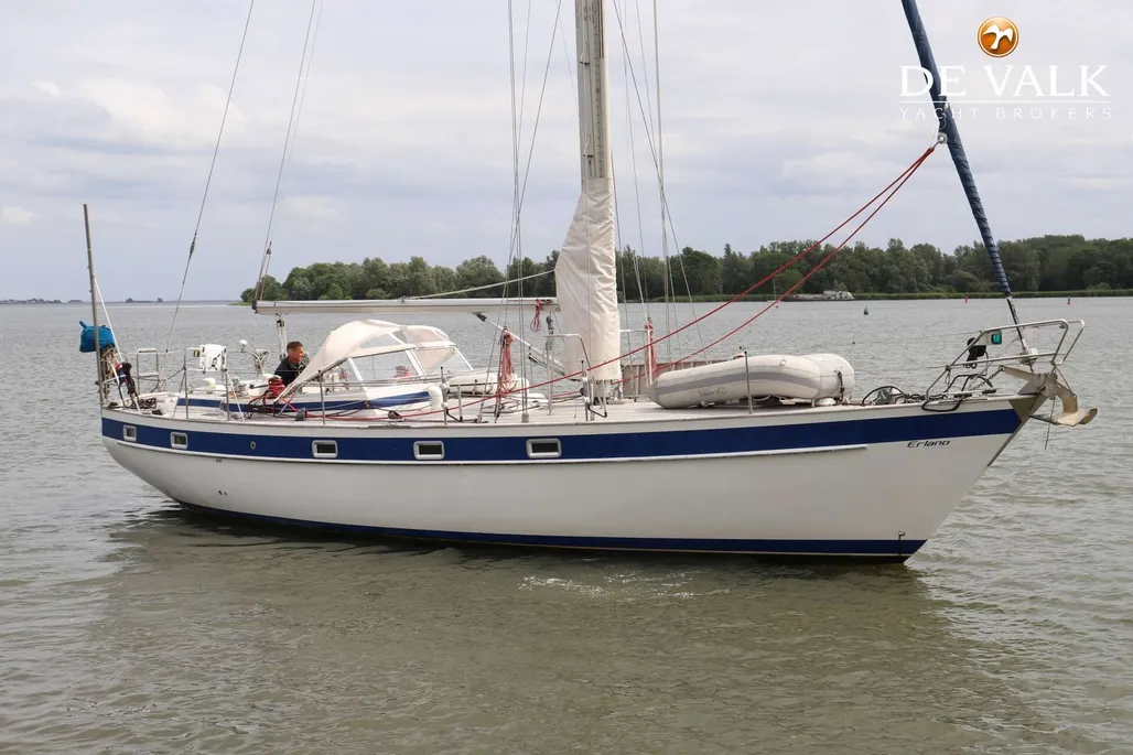 Hallberg-Rassy 42E used - photo 1