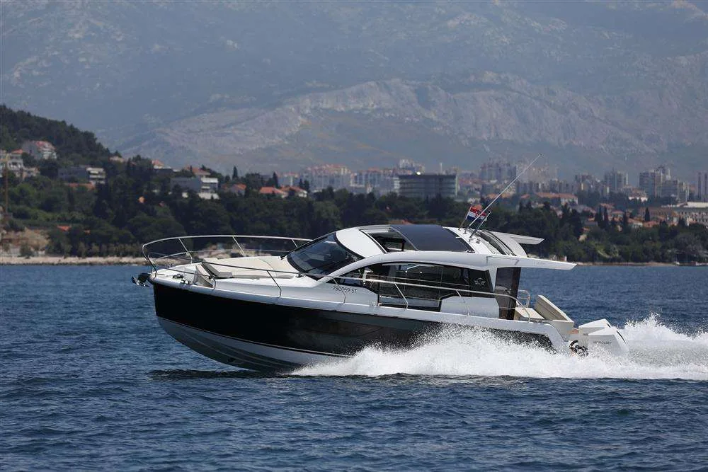 Sealine C335 V usato - foto 1