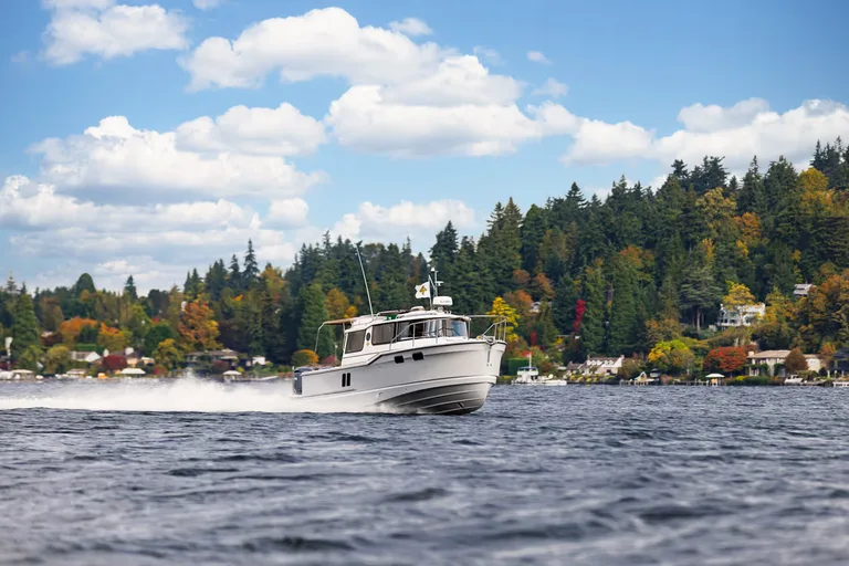 Ranger Tugs R-27