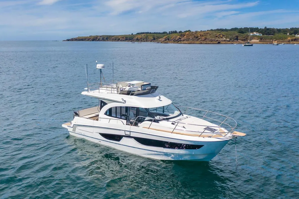 Beneteau Antares 11 Fly d'occasion - photo 1