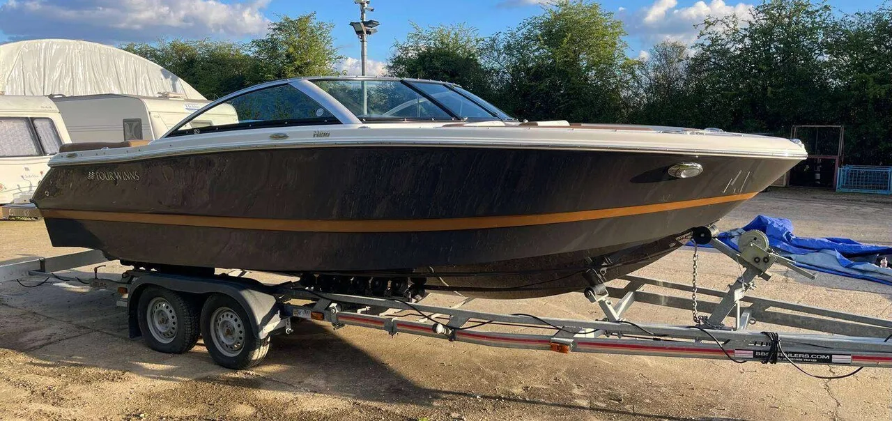 Four Winns Horizon 210 used - photo 1