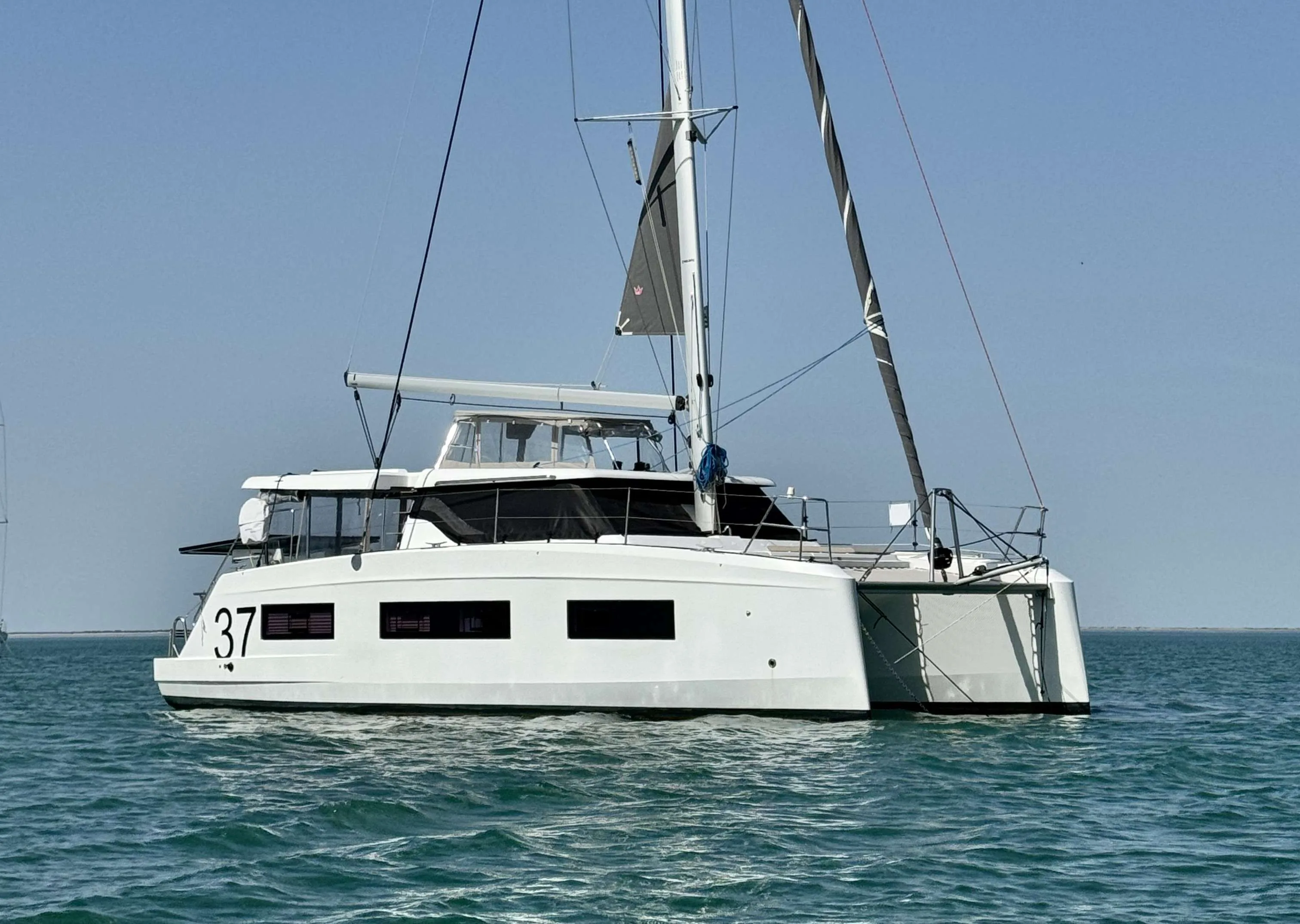 Aventura Catamarans AVENTURA 37 used - photo 1