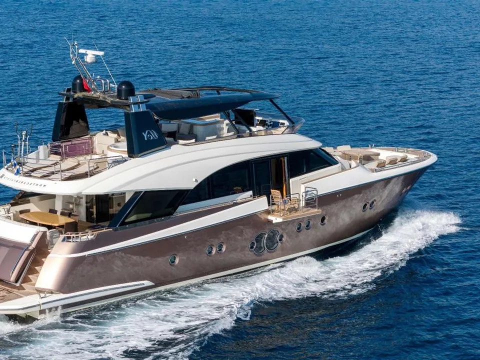 Monte Carlo Yachts 86 used - photo 1