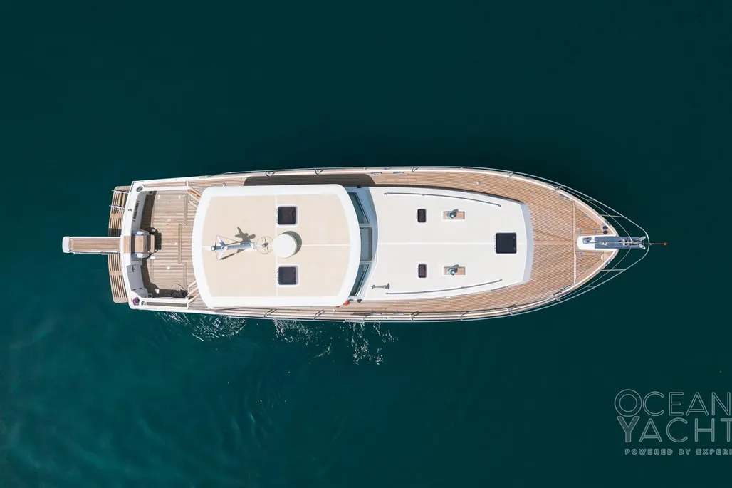 Grand Banks 43 Eastbay HX used - photo 1