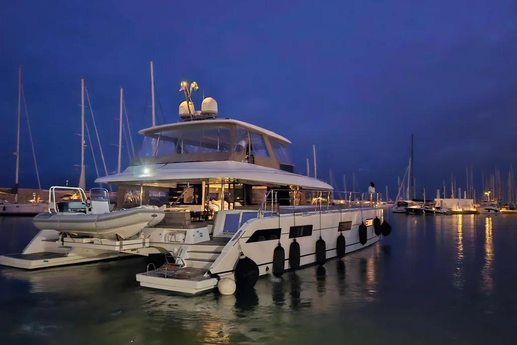 Lagoon 630 Motor Yacht gebraucht - Foto 1