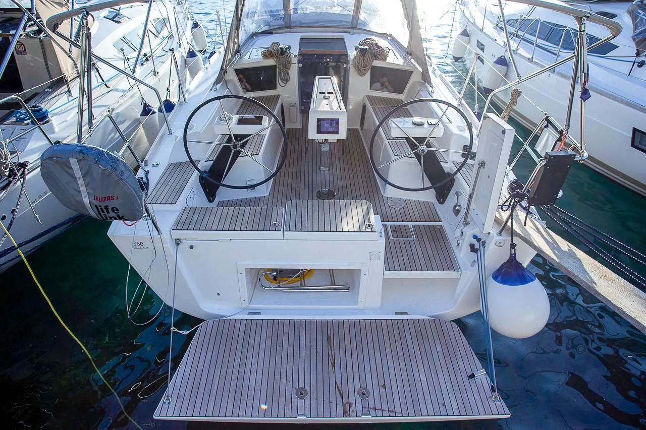 Dufour 360 GRAND LARGE used - photo 1
