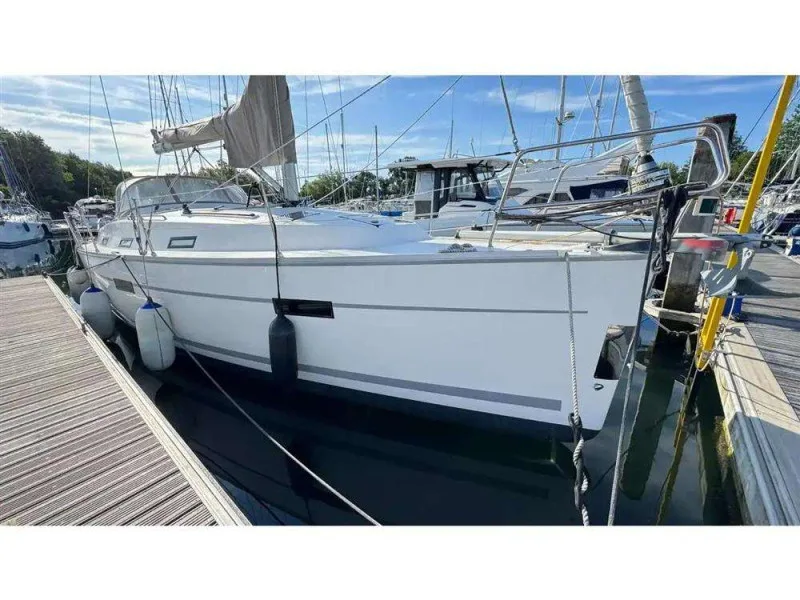Bavaria Yachts 36 CRUISER used - photo 1