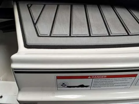 Bayliner VR5 Bowrider med 150 hk Mercury-EFI 3,0L usato - foto 1