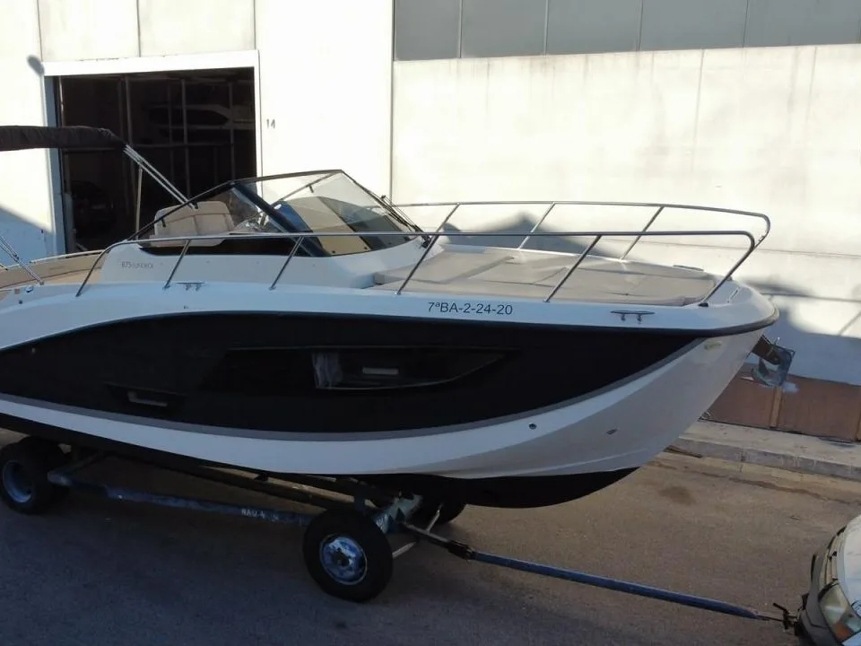 Quicksilver 875 Sundeck used - photo 1