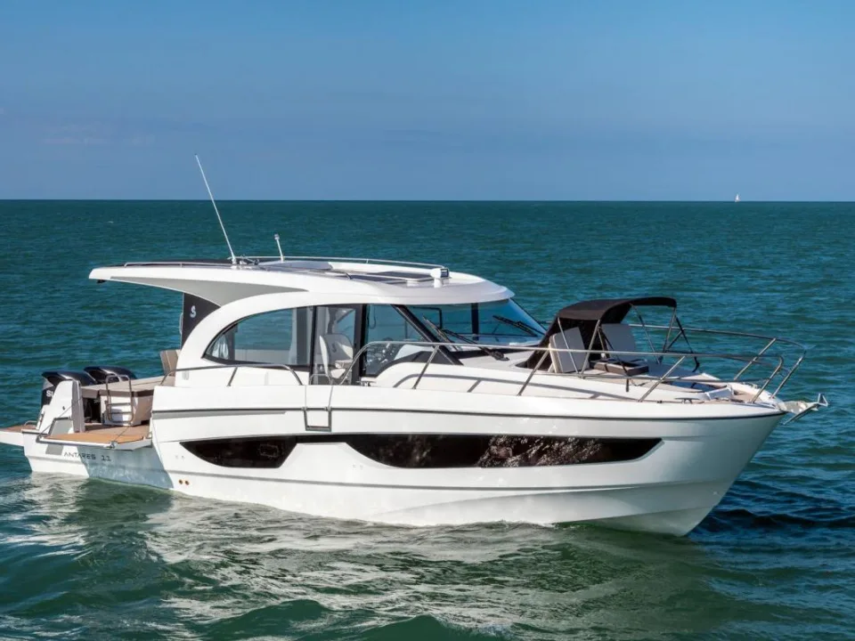 Beneteau Antares 11 OB, usato - foto 1