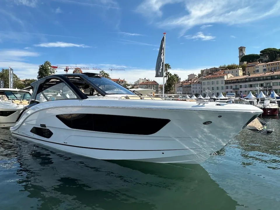 Sea Ray Sundancer 370 gebraucht - Foto 1