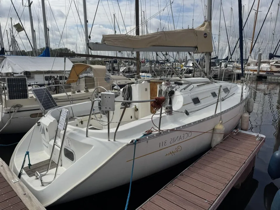 Beneteau Oceanis 311 Clipper used - photo 1