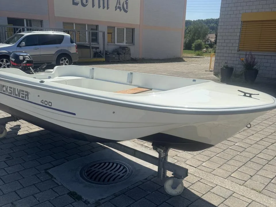 Quicksilver 400 used - photo 1