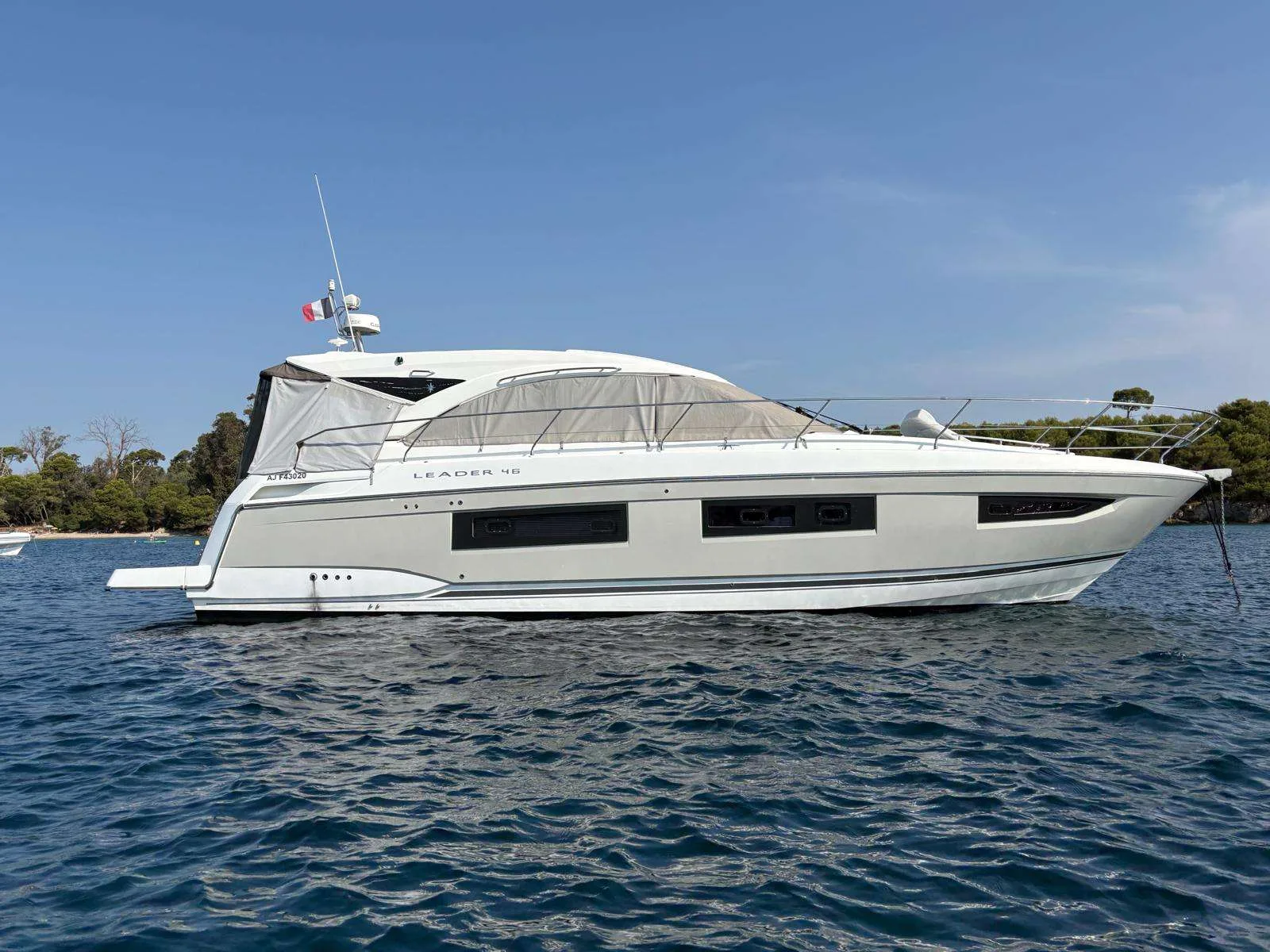 Jeanneau LEADER 46 used - photo 1