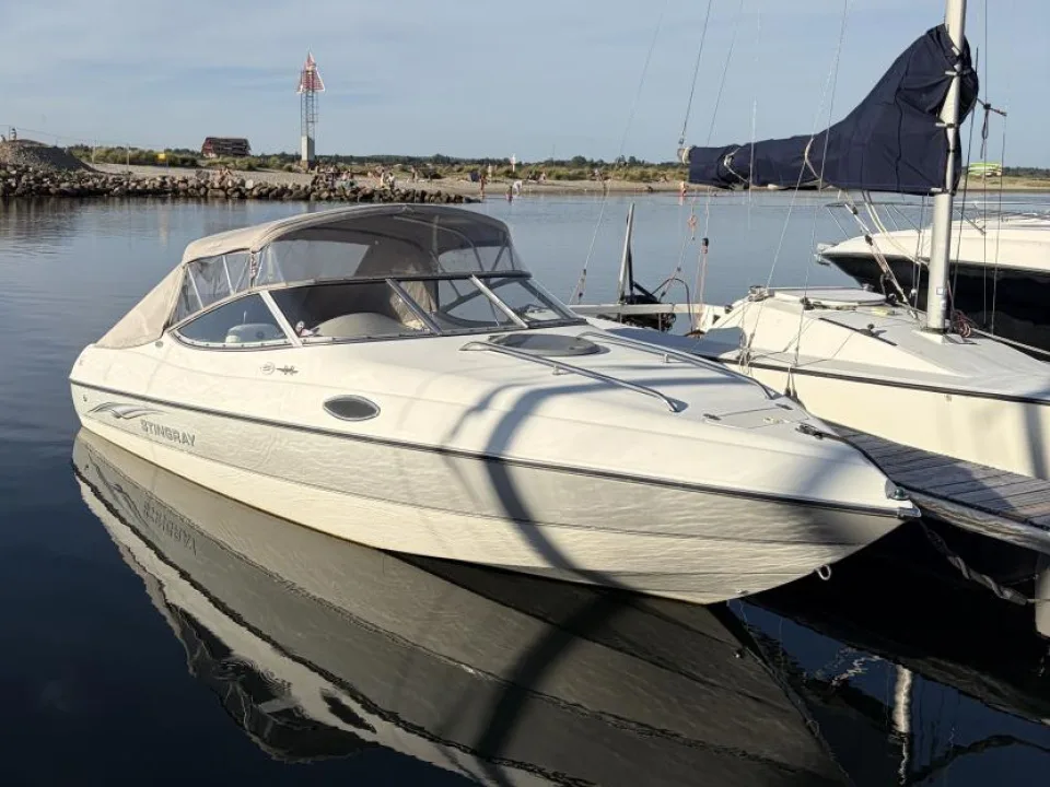 Stingray 200 CS med 4,3 L V6 225 HK Volvo Penta usato - foto 1