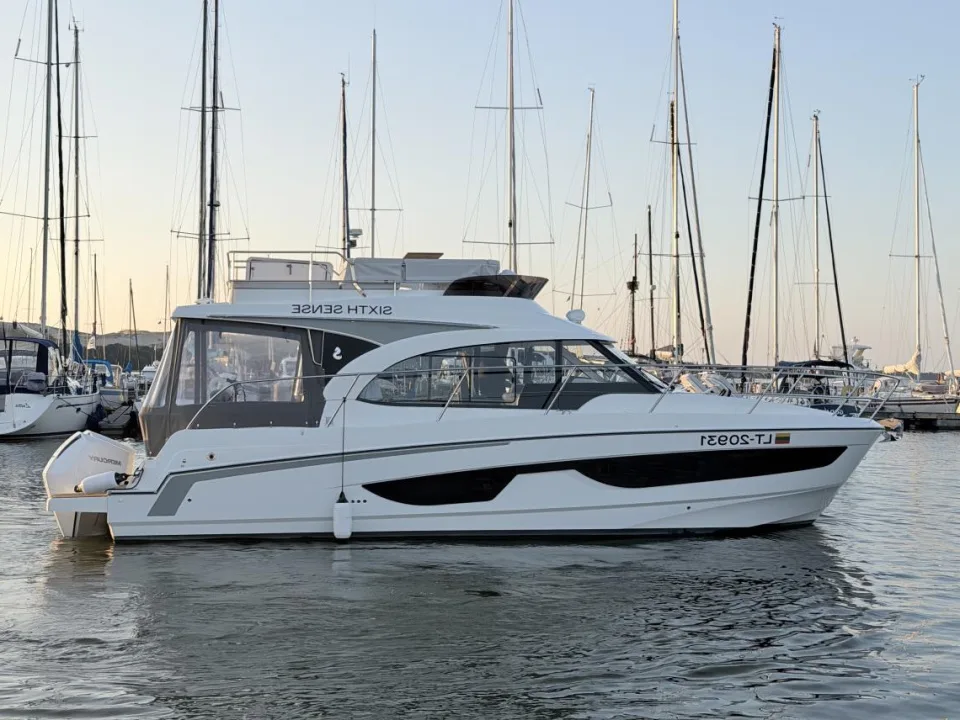 Beneteau Antares 11 OB Fly gebraucht - Foto 1
