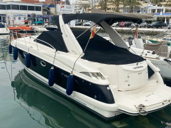 Monterey 350 Sport Yacht used - photo 1