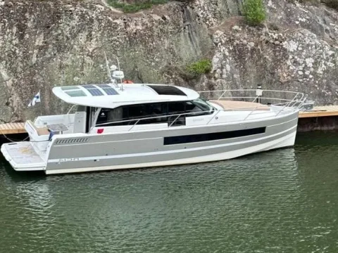 Jeanneau NC14 with new engines gebraucht - Foto 1