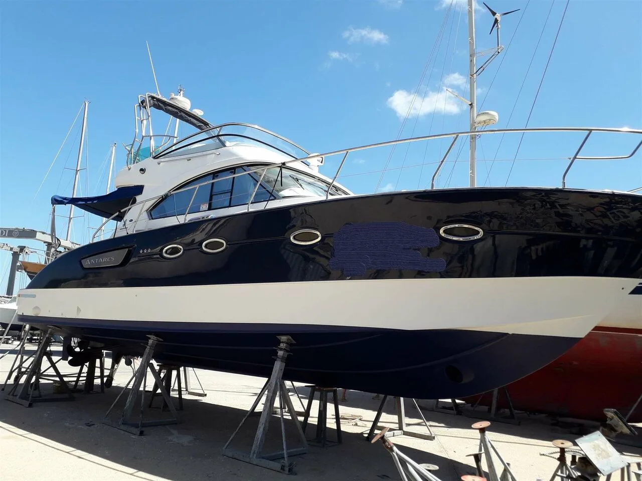 Beneteau ANTARES 12 FLY used - photo 1 Beneteau ANTARES 12 FLY used - photo 1