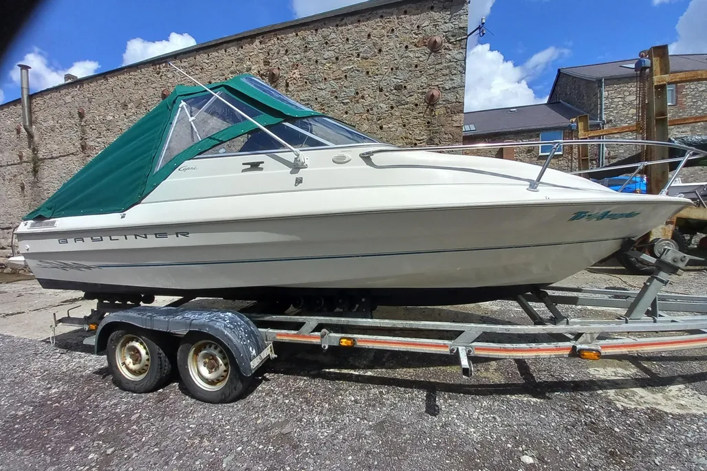 Bayliner 1952 Capri Cuddy gebraucht - Foto 1