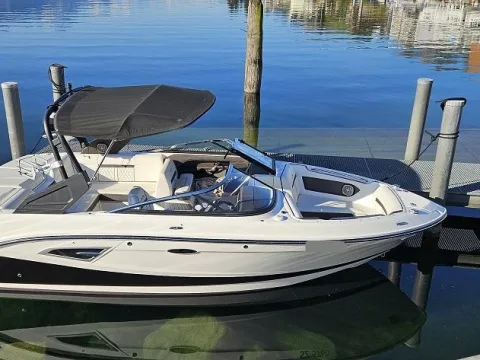 Sea Ray SLX 230-W gebraucht - Foto 1