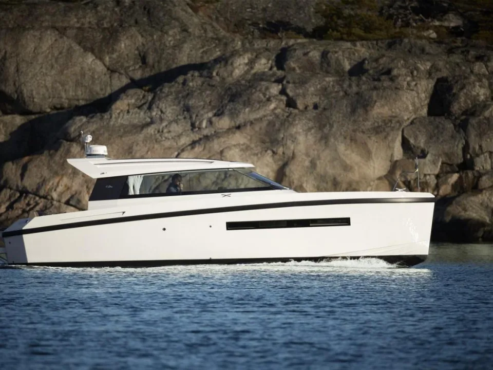 Delta Powerboats 33 Coupé gebraucht - Foto 1