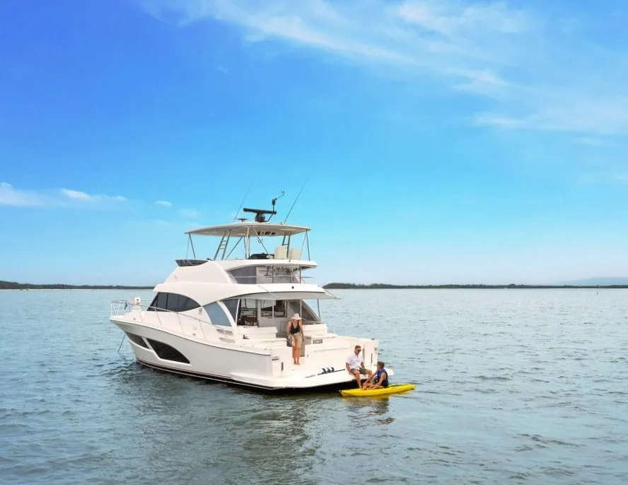 Riviera 46 Sports Motor Yacht used - photo 1 Riviera 46 Sports Motor Yacht used - photo 1