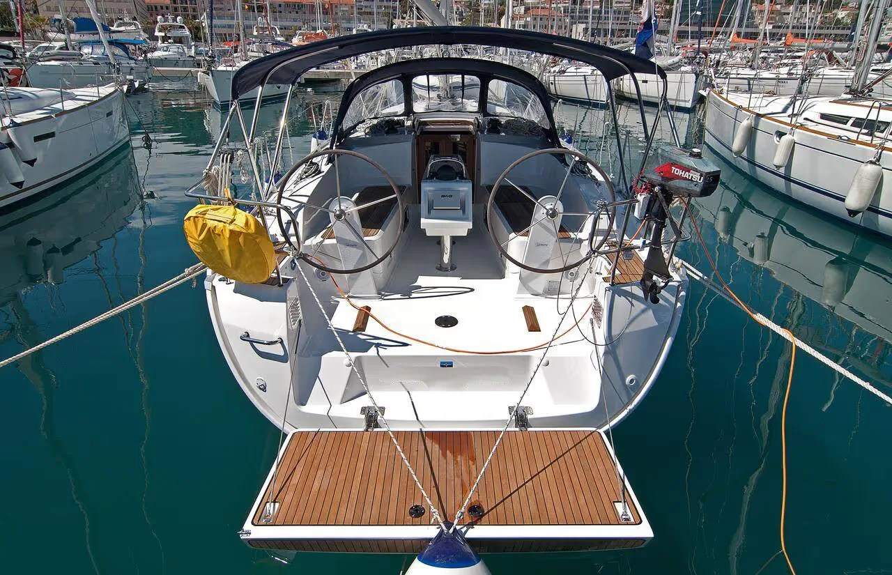 Bavaria Yachts 37 CRUISER used - photo 1