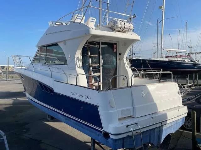 Beneteau ANTARES 9.80 d'occasion - photo 1