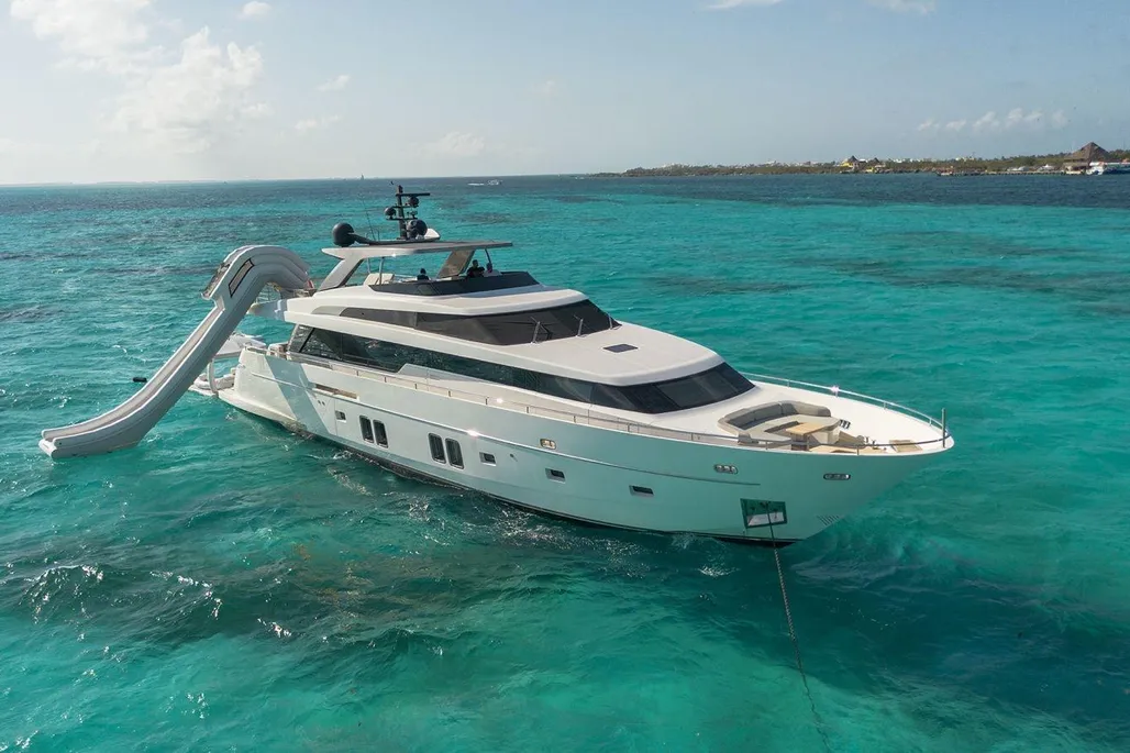 Sanlorenzo SL96 used - photo 1