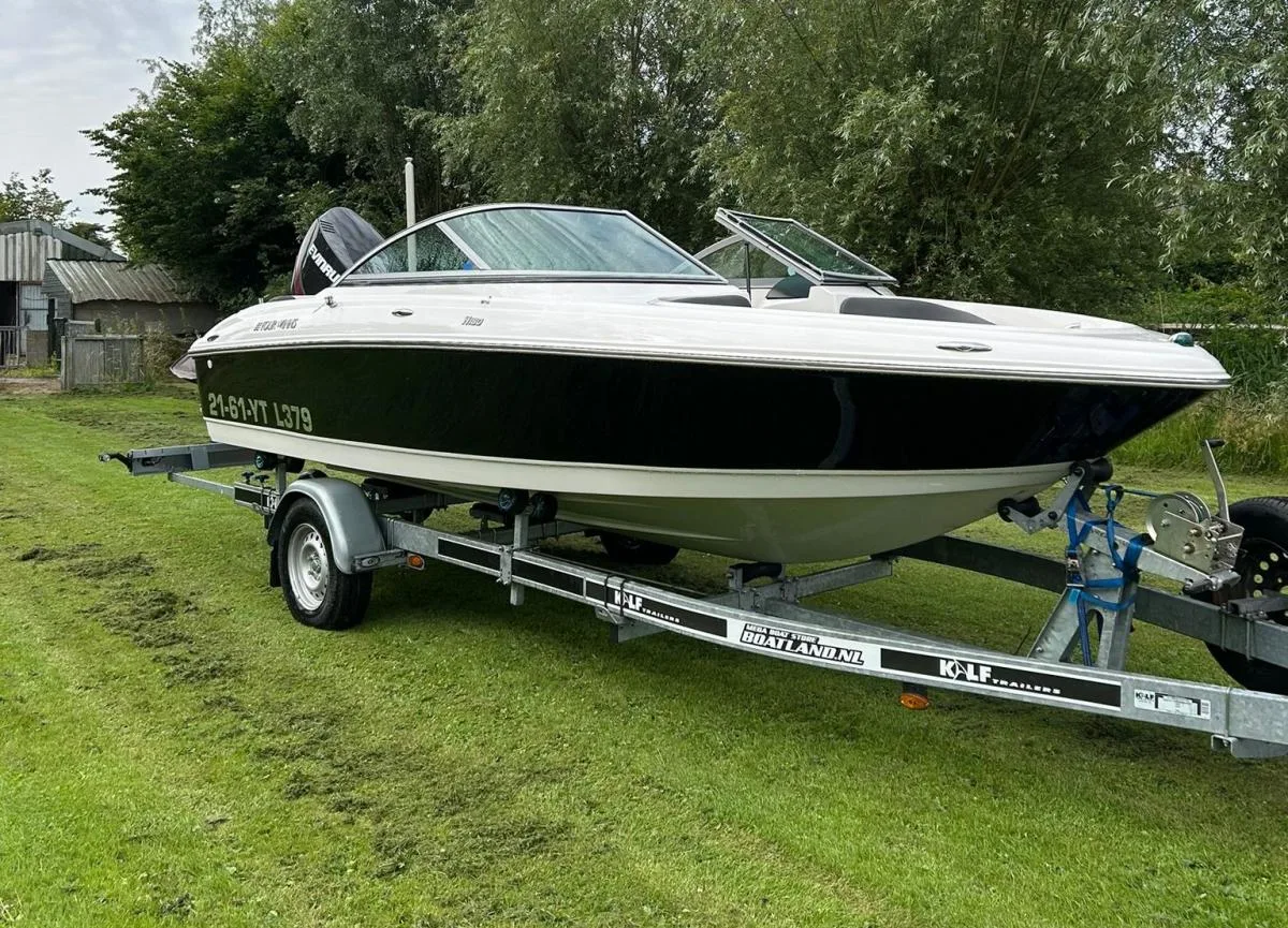 Four Winns H180 Bowrider Outboard used - photo 1