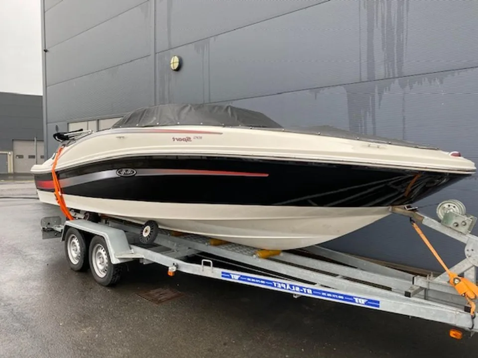 Sea Ray Daycruiser i mycket fint skick gebraucht - Foto 1