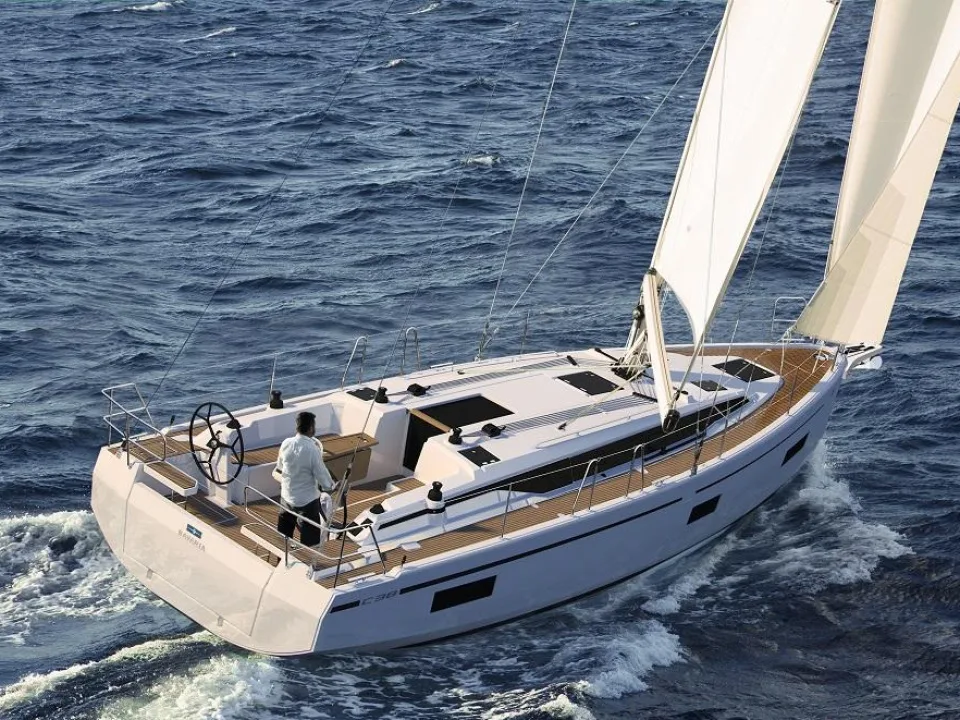 Bavaria Yachts C38 used - photo 1