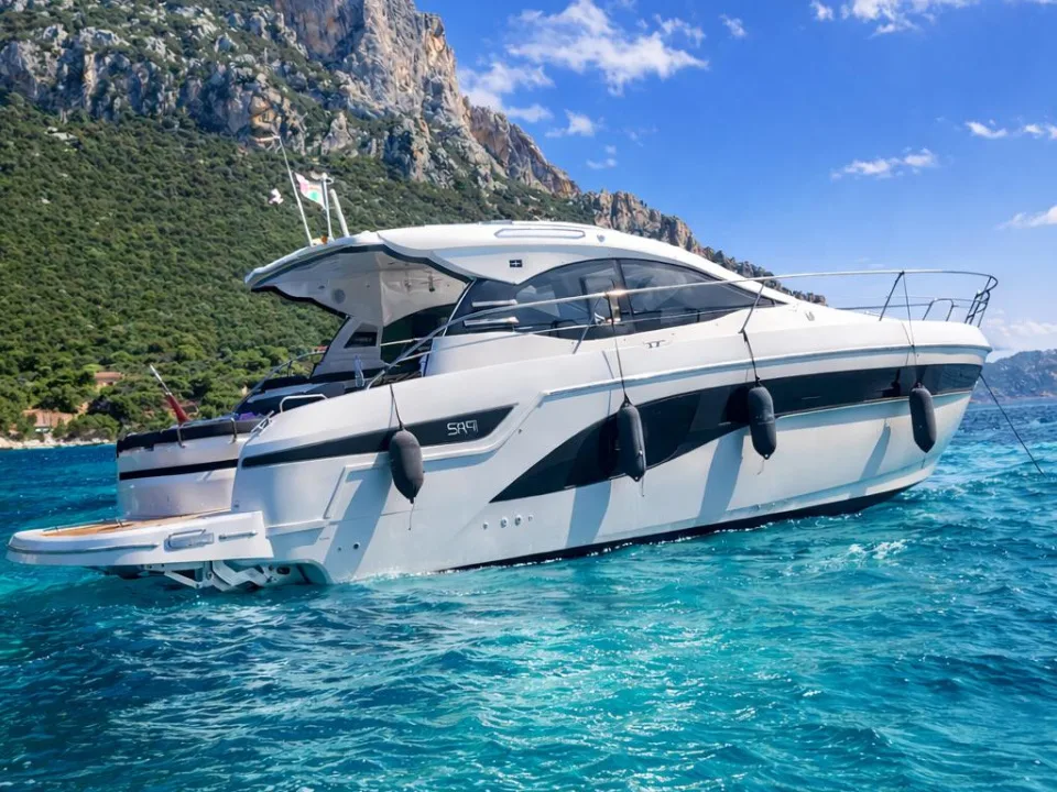 Bavaria Yachts SR 41 used - photo 1