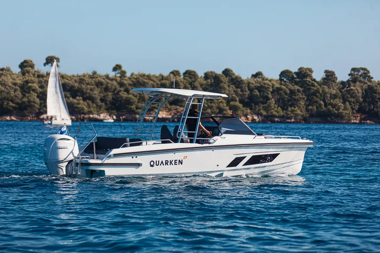 Quarken Boats Quarken 27 T-Top