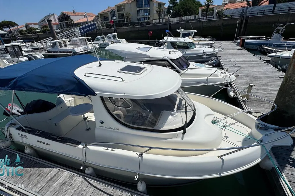 Quicksilver 640 Pilothouse used - photo 1