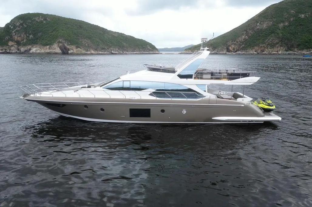 Azimut 66 used - photo 1