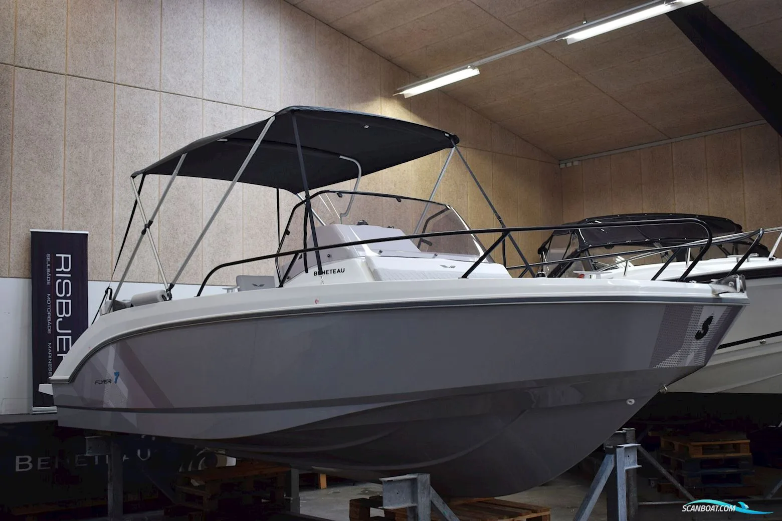 Beneteau Flyer 7 Sundeck used - photo 1
