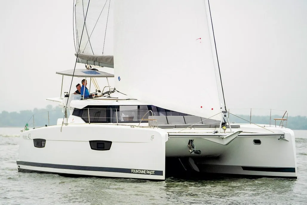 Fountaine Pajot Astréa 42 used - photo 1