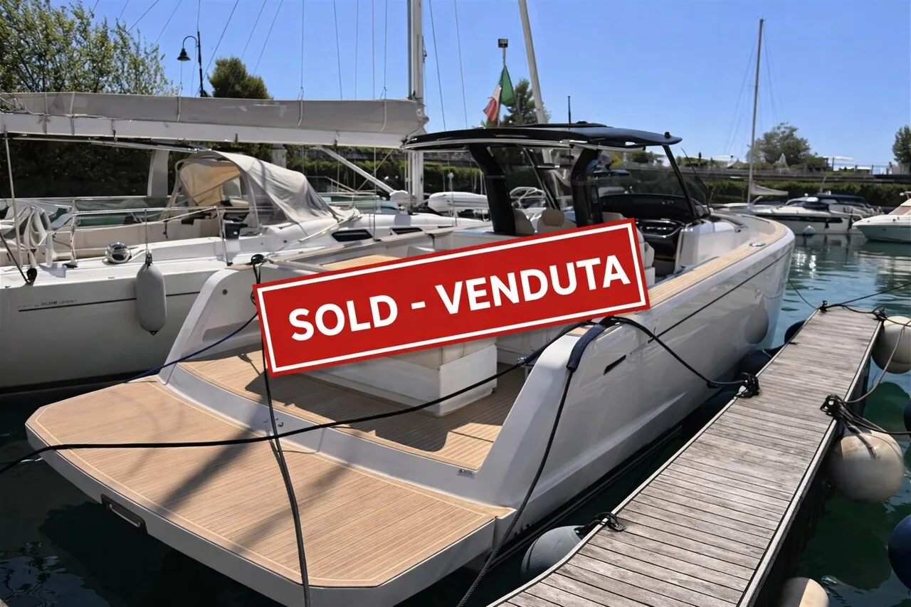 Grand Soleil Cantiere del Pardo Yacht 38 used - photo 1