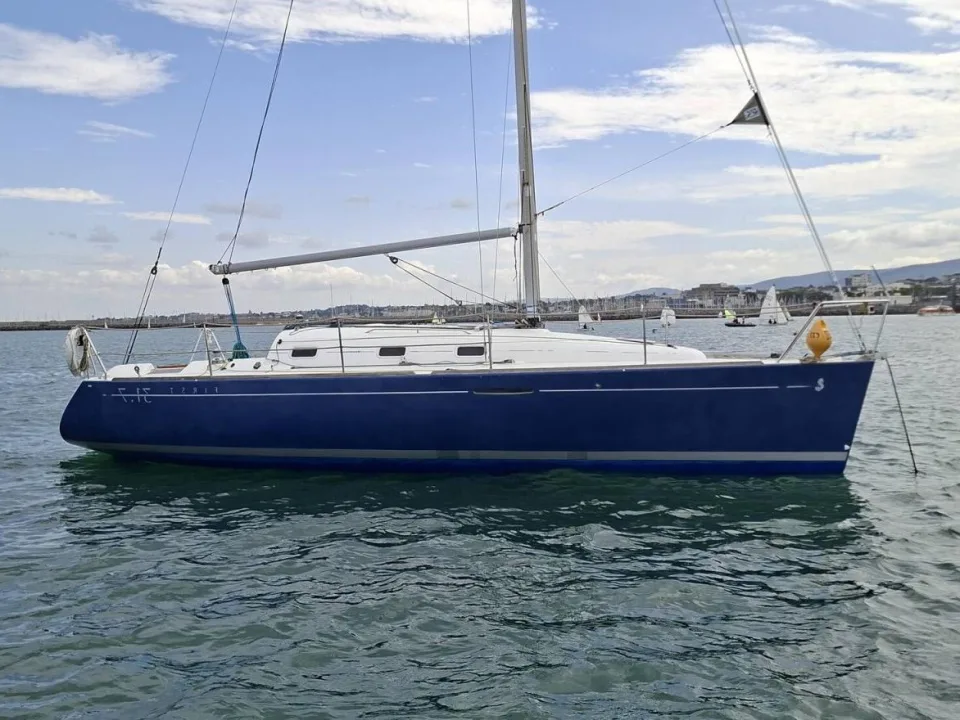 Beneteau first 31.7 used - photo 1