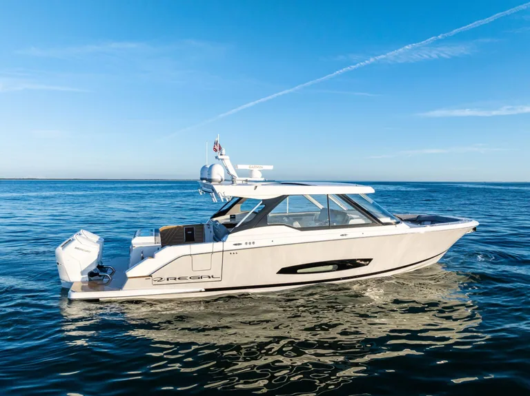 Regal Boats LX43