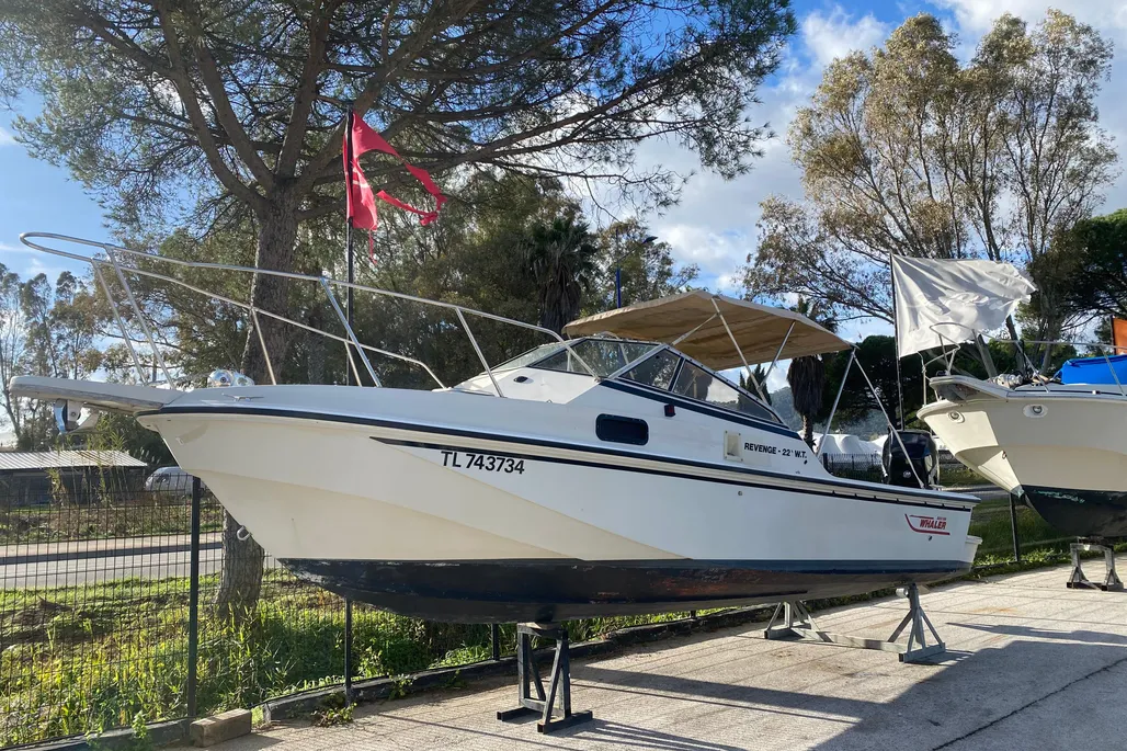 Boston Whaler Revenge 22 used - photo 1