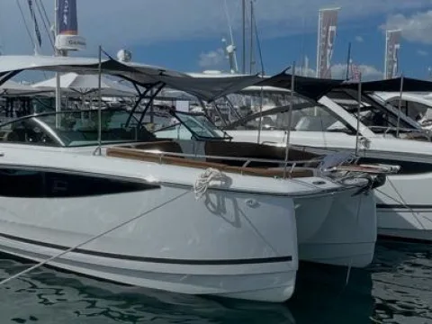 Jeanneau TH 33 Power Katamaran gebraucht - Foto 1
