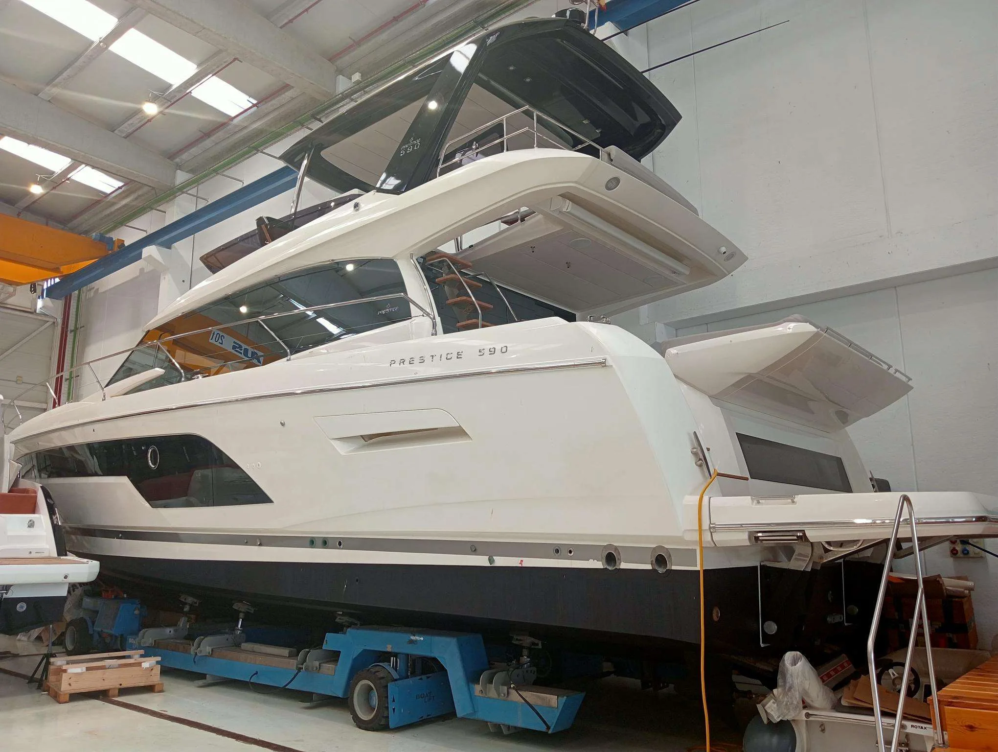 Prestige 590 used - photo 1